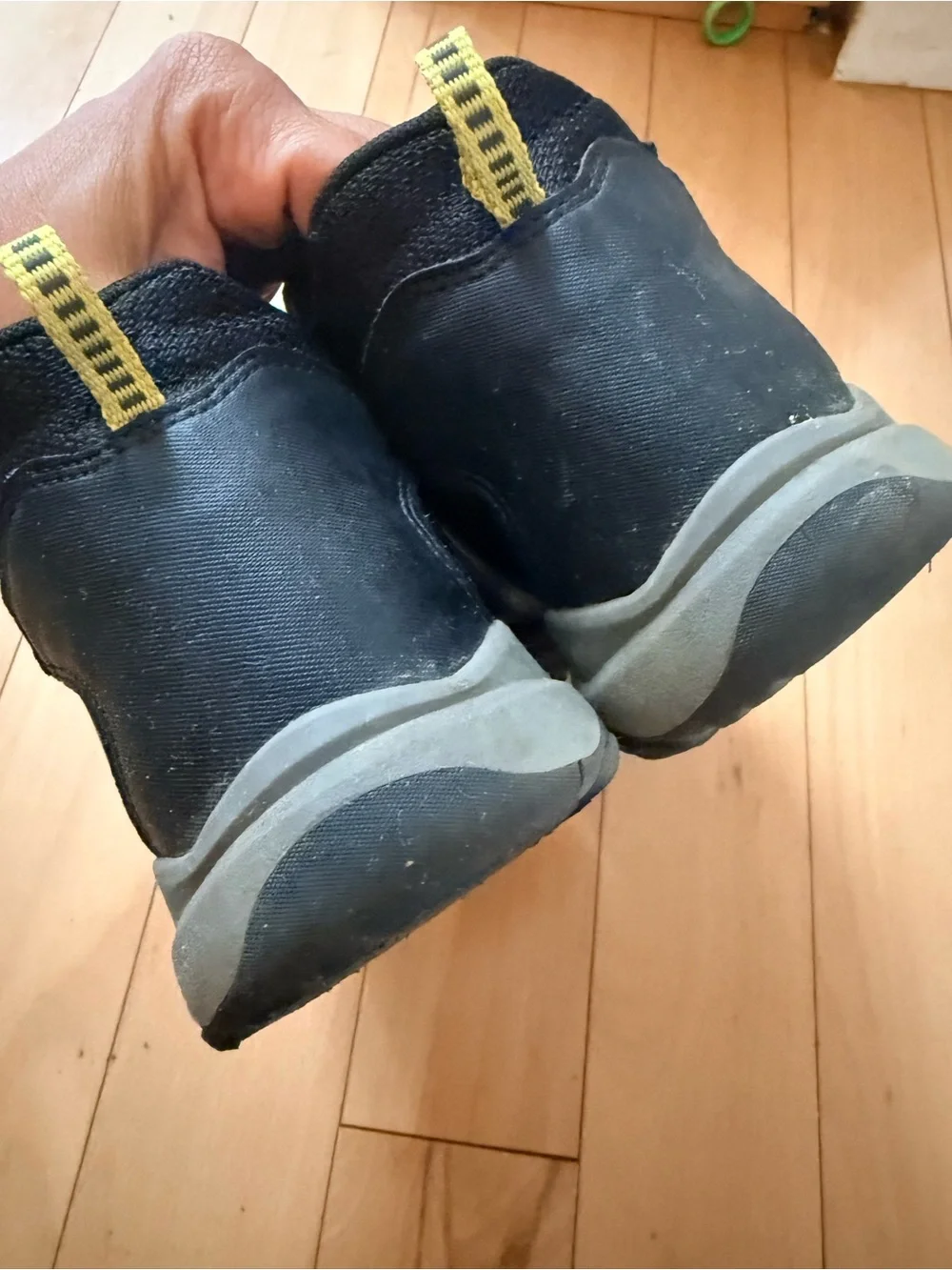 Keen Kid’s Black Hiking Boots with Yellow Accents Size 5